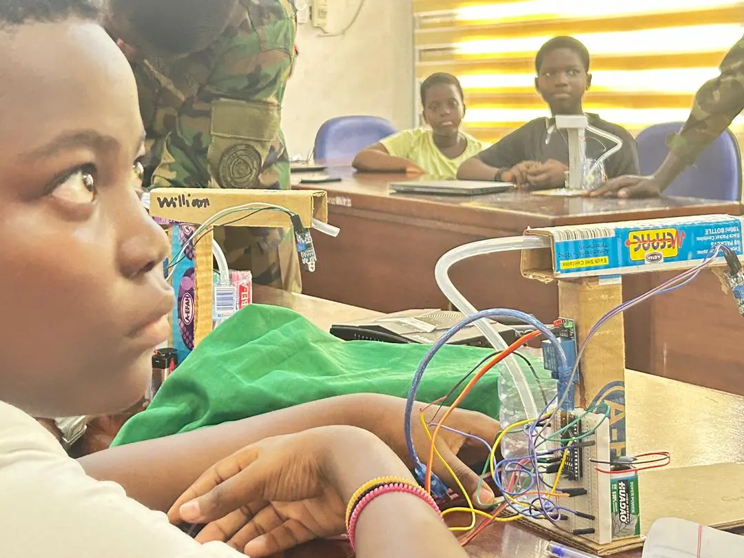 Structured academic support that builds understanding and confidence. — De'FES STEM LTD