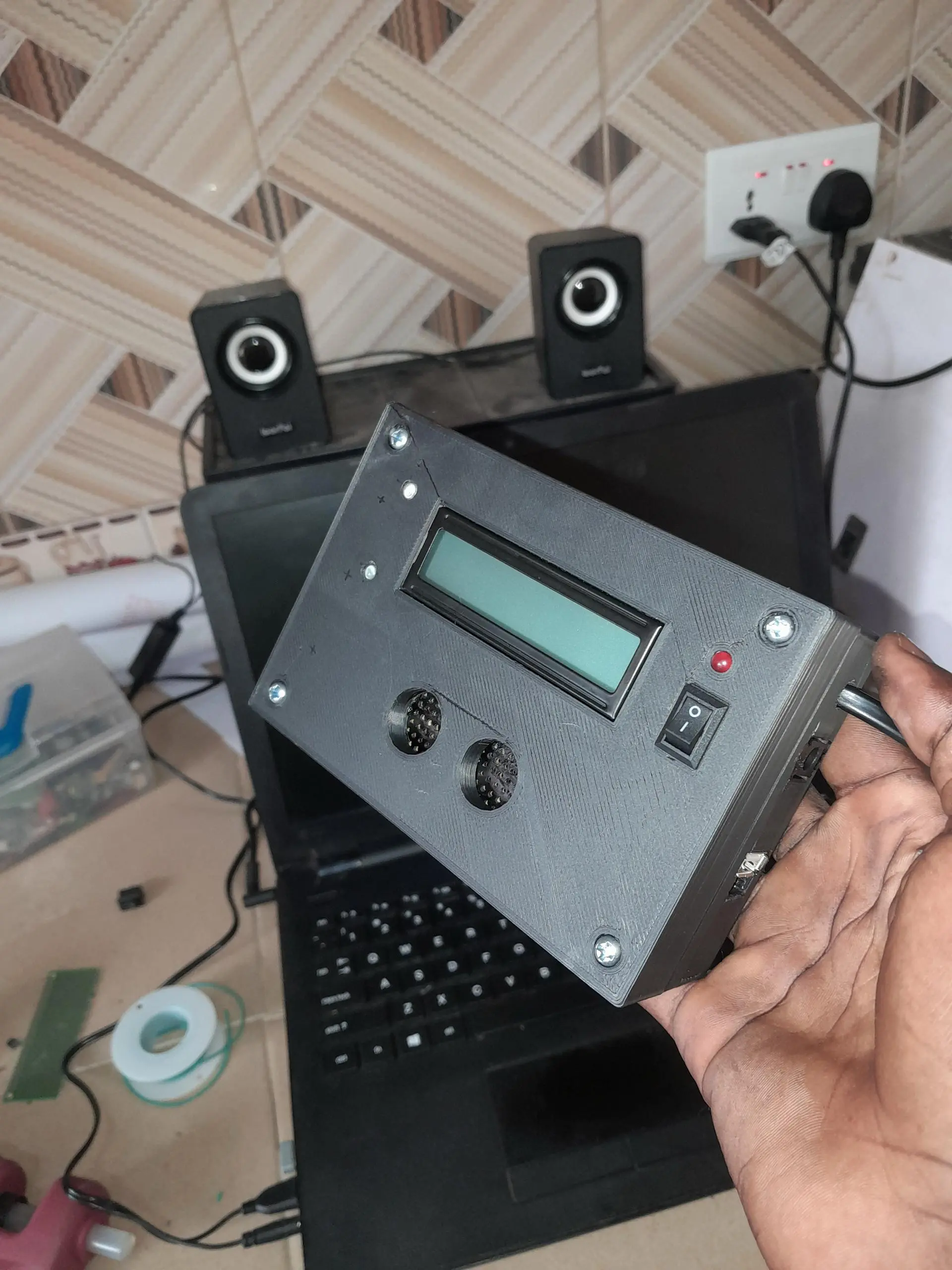 Smart Gas Leakage Detection System with GSM Alert — De'FES STEM LTD